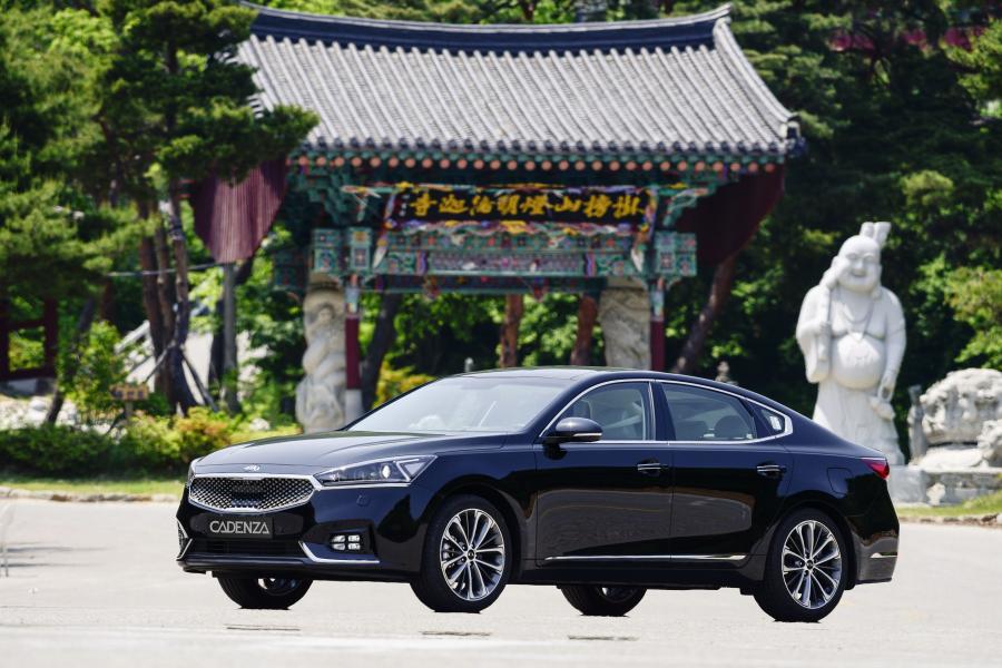  Kia Cadenza 2016 года  (фото 7 из 24)